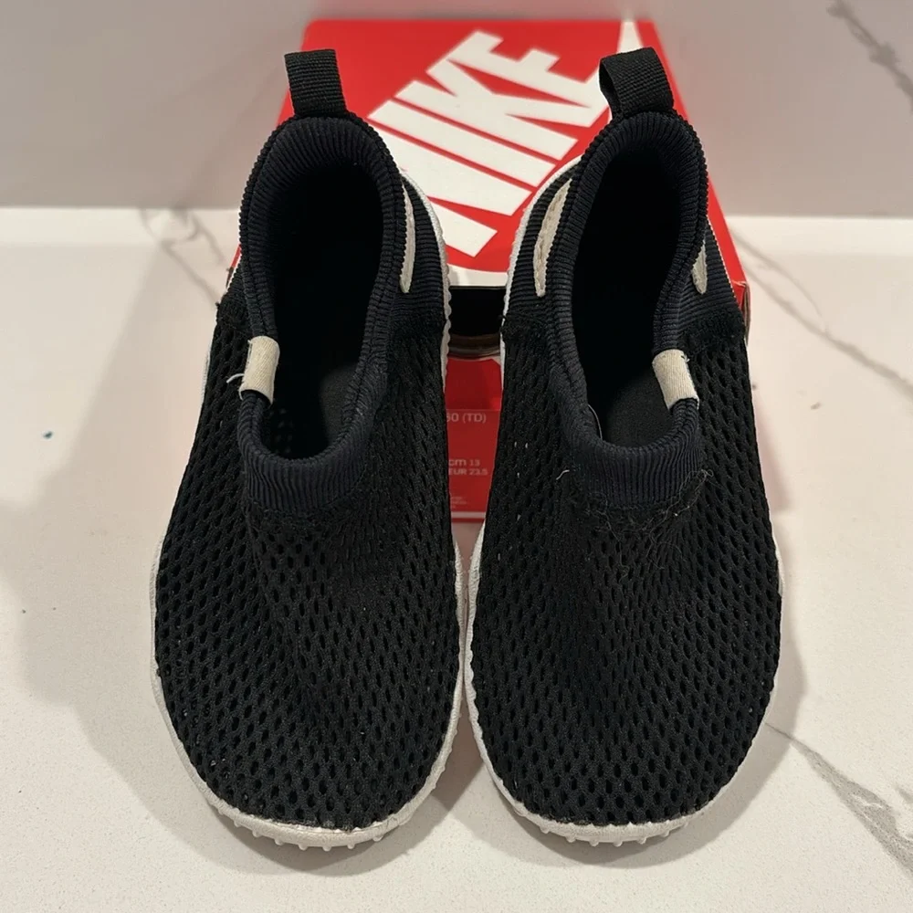 Nike Kids Black and White Aqua Sock 360 Slip-On Shoes
